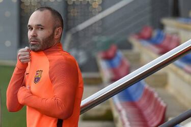 Valverde says he will make decision on Iniesta on the day of the game