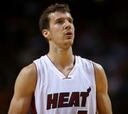 Goran Dragic salva a los Heat desde los tiros libres