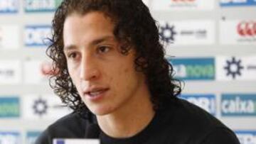 <b>IDÓNEO.</b> El mexicano Andrés Guardado, centrocampista del Deportivo de La Coruña, afirmó que su equipo debe aprovechar la crisis de resultados del Atlético para imponerse en el Vicente Calderón.