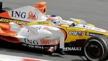 <b>CAMBIOS VISIBLES. </b>Nelsinho Piquet estrenó ayer las mejoras del R28, con un nuevo morro y alerón delantero y carenado en las ruedas.