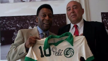 Pelé y Santiago Formoso, en un reencuentro en el Cosmos.