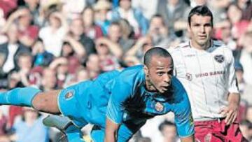 <b>ESTA VEZ NO MARCÓ. </b>Henry no pudo marcar en su segundo partido en el Barcelona, ante el Hearts.