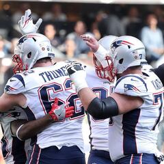 Brady y los Patriots se roban el corazón de México con paliza a Raiders