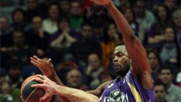 <b>VALLADOLID 60 - VALENCIA 83</b>.