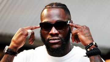 Deontay Wilder durante un acto con la prensa