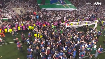 Preparen los pañuelos: miren lo que sucedió en la grada por Luis Enrique tras el pitido final