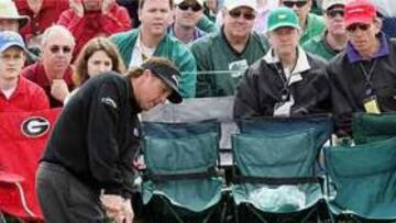 <B>NUEVO LÍDER.</B> Mickelson ha arrebatado el primer puesto a Campbell.