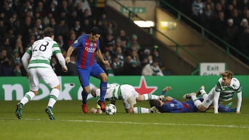  Luis Suarez y Erik Sviatchenko.