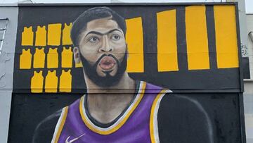 Los Ángeles da la bienvenida a Anthony Davis con un mural