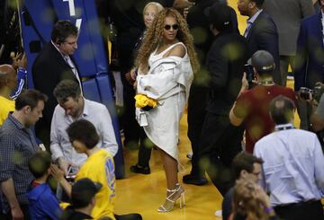 Beyonce y Jay-Z no faltaron al Warriors-Pelicnas.