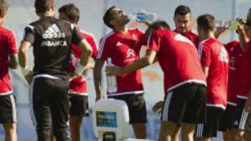 Los jugadores del Celta de Vigo, durante el primer d&iacute;a de entrenamiento.