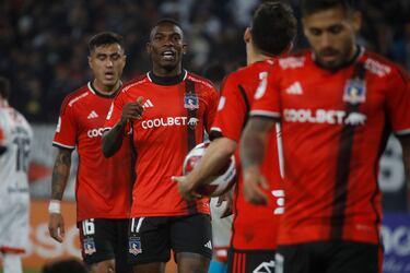 Uno de los más criticados de Colo Colo se desahoga: “Toca aguantar y apoyar a los titulares”