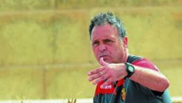 Caparrós: "El Balón de Oro, desierto por pesados"