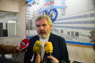 Manuel Vizcaíno atendió a los medios antes de su tradicional visita a los niños en el Hospital Puerta del Mar. Foto: Cádiz CF.