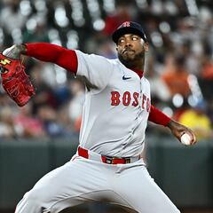 Aroldis Chapman firma extensión con Boston Red Sox