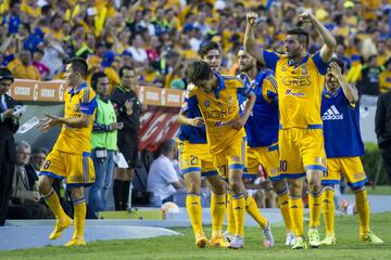 Con una de las plantillas más caras del continente, los Tigres igualaron lo hecho por Cruz Azul y Chivas, pues llegaron a la final de la Copa Libertadores en 2015. Luego de vencer al Universitario de Sucre, Emelec e Internacional de Porto Alegre, el cuadro de Ricardo Ferrett se midió en la final ante River Plate, quien terminó por coronarse en casa.