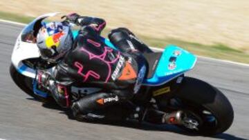 Luis Salom con la Kalex de Moto2 en el circuito de Jerez.
