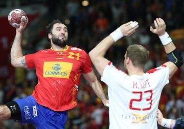 Baja sensible. Lesionado en el último partido de preparación para el balonmano olímpico. Debido a la limitación de jugadores por la covid-19, Jordi Ribera apuesta por otros jugadores para el torneo. 



