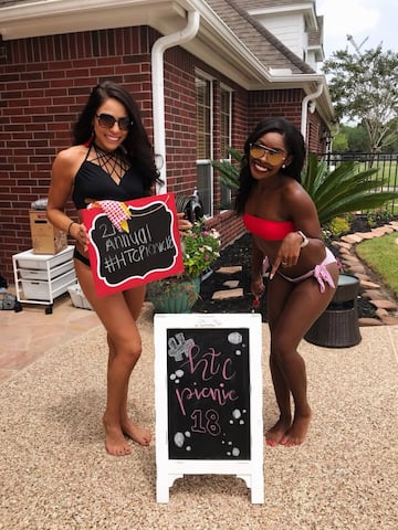 Porristas de Texans organizan barbacoa anual en bikini