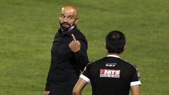 "Siempre me manda saludos el profe Bielsa, que ve los partidos, que está pendiente"