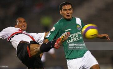 Ex defensor central de Audax Italiano, Colo Colo y Universidad de Concepción.