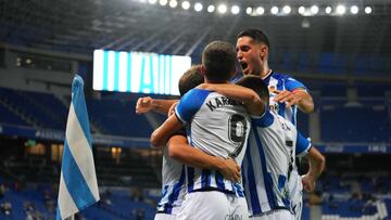 Los jugadores del Sanse celebran un gol en Anoeta.