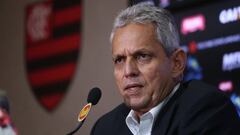 El director t&eacute;cnico colombiano Reinaldo Rueda en rueda de prensa del Flamengo