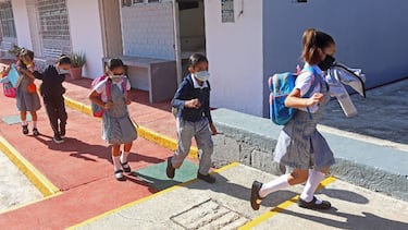 ¿Cómo cambiar la escuela secundaria en CDMX?: solicitud y requisitos
