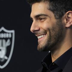 Jimmy Garoppolo lanza dardo venenoso a Tom Brady, tras firmar con Las Vegas Raiders en la NFL