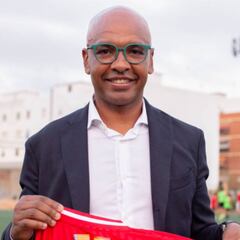 Marcos Senna: "Esperemos que el Madrid llegue con demasiada confianza y eso les despiste"