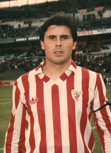 Comenz車 en el Bilbao Athletic en la temporada 1984-85 para subir al primer equipo en la 1987-88, donde estuvo hasta la 1992-93. Volver赤a al Athletic Club en la 1997-98 hasta la 2001-02.