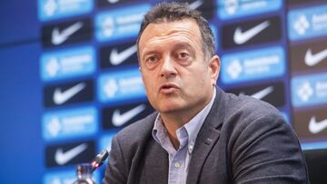 El entrenador del Barcelona de F&uacute;tbol Sala Jes&uacute;s Velasco, durante una rueda de prensa.