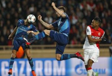 Olivier Giroud, Alexis Sanchez y Wallace.