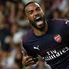 Lacazette, en órbita atlética