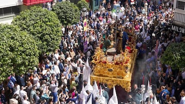 Hermandad de la Paz por el Arco del Postigo, en la Semana Santa en Sevilla 2020. Domingo de Ramos a 10 de marzo del 2022 en Sevilla (Andaluc&iacute;a, Espa&ntilde;a)
 10 ABRIL 2022
 Eduardo Briones / Europa Press
 10/04/2022