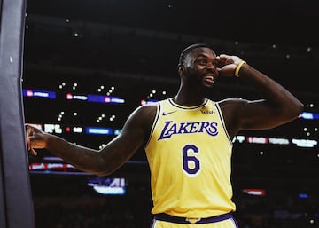 Disputó su última temporada en la NBA con los angelinos y en el primer año de LeBron James en Los Angeles. Y dejó destellos de talento y de locura, dos características que comparte de forma desproporcionada, imponiéndose la segunda a la primera con demasiada frecuencia. Se fue antes de la llegada de Anthony Davis y la conformación del equipo que salió campeón el año pasado. Stephenson es jugador siempre interesante de ver y que se ganó un nombre en los Pacers (a las órdenes de Frank Vogel, vaya). 