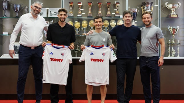 Oficial: Guillamón dice adiós a 19 años en el Valencia