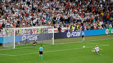¡El doble toque de Julián se revivió en la final de la Eurocopa!