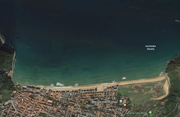 Esta playa situada entre la desembocadura de la regata de Inurritza y la punta de Iteico, en Zarautz (Pa¨ªs Vasco) es una de las mejores canteras de surfistas de toda Europa.