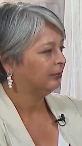 A Jeannette Jara le dicen que perderá con José Antonio Kast según las encuestas y así reacciona