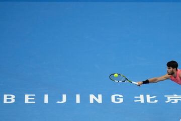 El tenista español ha ganado, con remontada incluida, al italiano Jannik Sinner por 7-6, 4-6 y 7-6.
