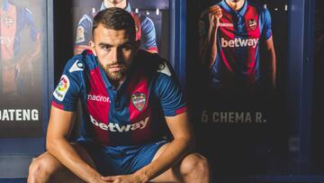 El conjunto valenciano hizo oficial la llegada de Borja Mayoral.