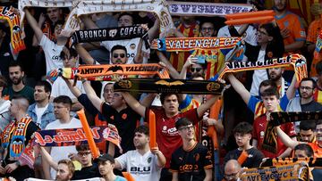 Aficionados del Valencia.