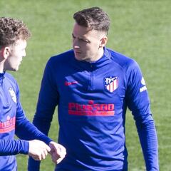 Trippier y Arias: Simeone explota la competencia en su lateral