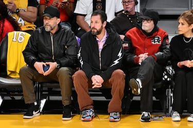 Adam Sandler, comediante, actor, escritor, y productor estadounidense.