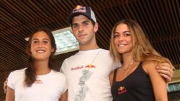 Con 19 años, cuatro meses y tres días, Alguersuari se convertirá en el corredor más joven en la historia de la Fórmula Uno, además de ser el piloto español con mejor palmarés a esta edad. "Mucha gente considera precipitada mi incorporación pero el proceso que yo tengo en mente es conducir, estudiar y observar".