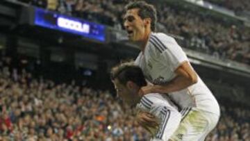 Arbeloa y Bale en un partido.