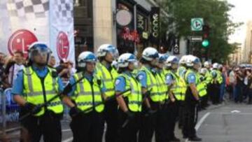 <b>PROTESTAS EN CANADÁ. </b>La policía y los estudiantes, que se quejan de la subida de las tasas universitarias, se enfrentaron por las calles.