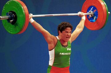 Soraya Jiménez logró la única medalla de oro para México en los Juegos Olímpicos de Sídney 2000, en la categoría de 58 kilogramos de halterofilia, un deporte que jamás había producido logros para el deporte de nuestro paìs. Fue la primera presea áurea conseguida por una mujer mexicana.