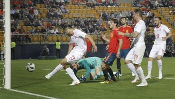 Ricardo Rodríguez marcó así el gol de Suiza.